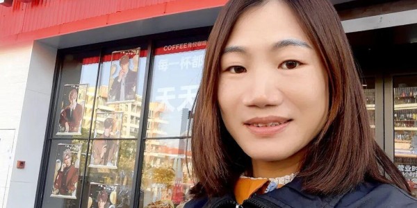 b体育下载-厦马C区破三的曾雪梅：当一个送外卖的女人，从40岁开始跑步